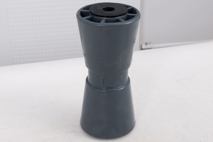 OUTLET Rouleau inférieur, coque, proue, quille UNITRAILER 194mm pour remorque de bateau