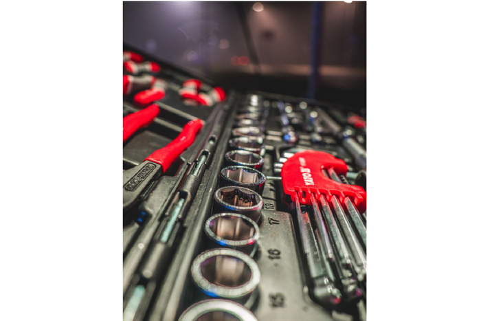 Kit, coffret d'outils YATO YT-38901 1/2" 1/4" 122 pièces.