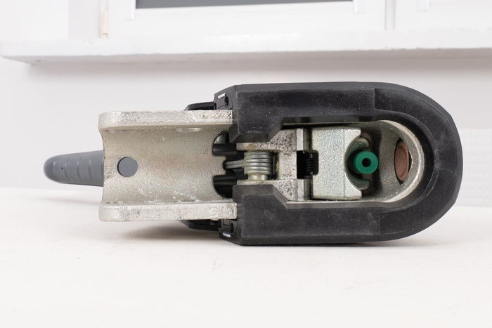 Attelage à boule OUTLET KNOTT KS30 avec stabilisateur pour remorque de 3000 kg avec timon tubulaire de 50 mm 85 