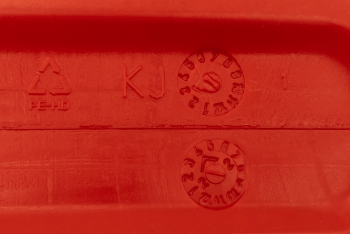 Bidon en plastique HERMON de 5 L avec entonnoir, rouge