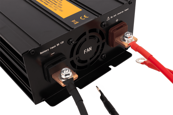 Convertisseur de tension 12V/230V (1000/2000W) KAMAR E1926