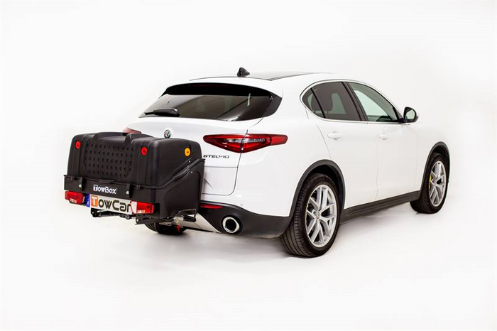 Towbox V1 Black Edition - coffre à bagages monté sur attelage