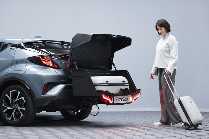 Coffre à bagages Towbox Alpha Urban Black - monté sur attelage