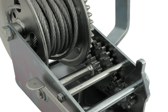 Treuil manuel KNOTT 6X0017.008 pour remorque de 900 kg avec câble en acier