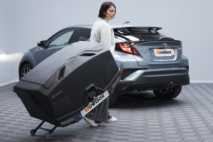 Coffre à bagages Towbox Alpha Urban Black - monté sur attelage