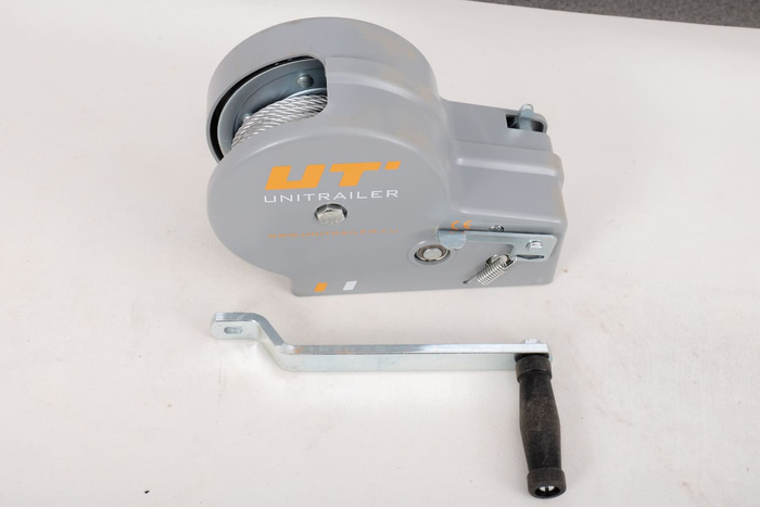 Treuil manuel OUTLET pour remorque UNITRAIR 1150 kg avec corde