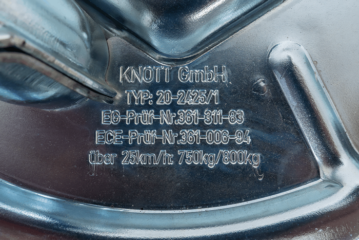 Kit de frein avec disque d'ancrage KNOTT 24489.69K frein 200x50 gauche