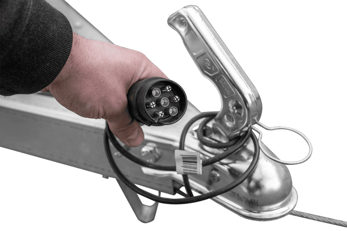 Remorque à un essieu sur ressorts 264x150 UNITRAILER GARDEN 265/R KIPP avec châssis H-0 et bâche bleue