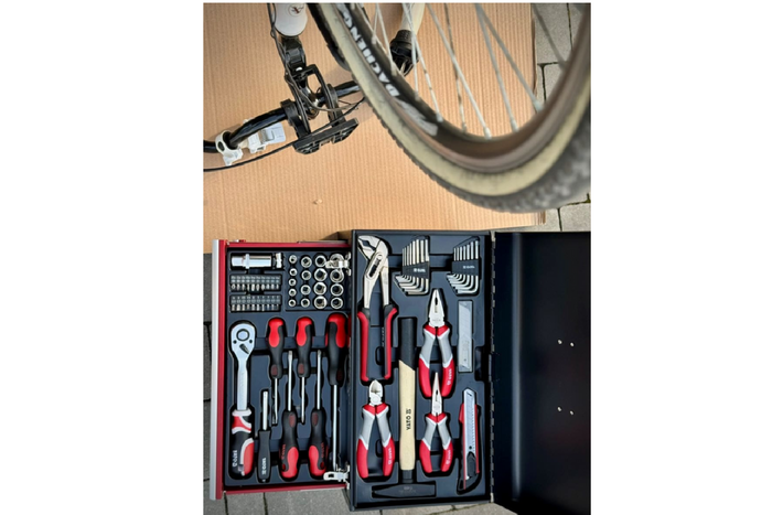 Boîte à outils 80 pièces YATO YT-38951