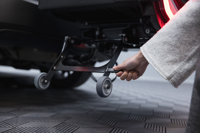 Coffre à bagages Towbox Alpha Urban Black - monté sur attelage