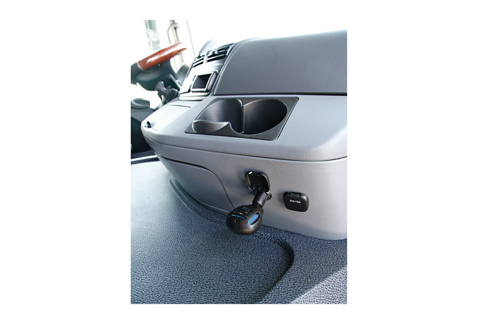 Prise allume-cigare anti-moustiques électrique 12/24V