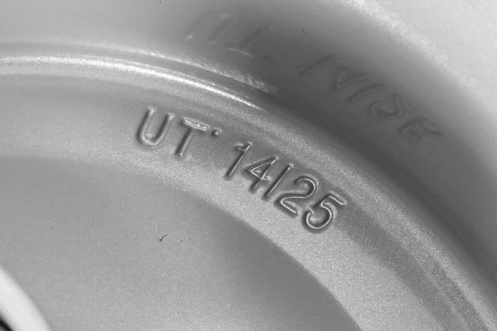 Jante en acier UNITRAILER 5,5 po x 8 po H2 3x128 avec roulements 6205-2RS