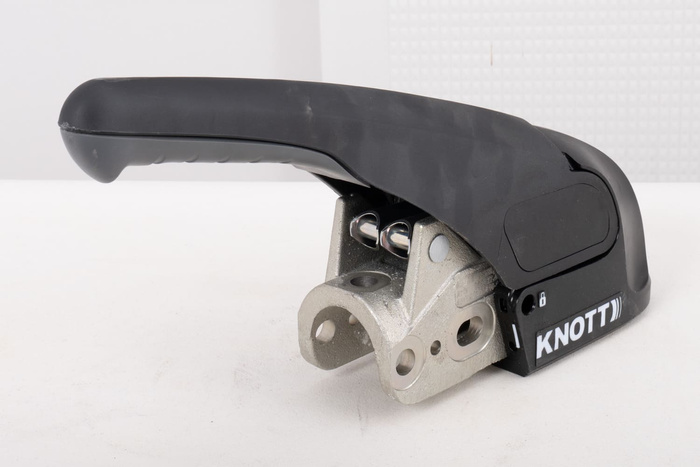 Attelage à boule OUTLET KNOTT KS30 avec stabilisateur pour remorque de 3000 kg avec timon tubulaire de 50 mm 85 