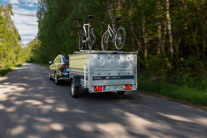 Remorque porte-voitures 230x125 UNITRAILER FORCE 230 KIPP avec côtés BIS et bâche en aluminium