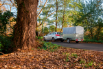 Remorque porte-voitures 230x125 UNITRAILER GARDEN 230 KIPP avec ridelles BIS, châssis H-800 et bâche grise