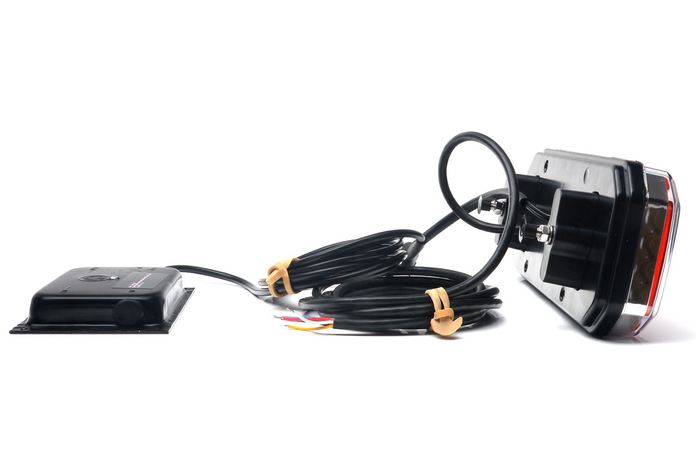 Feu arrière LED WAŚ W150DD 6 fonctions universel