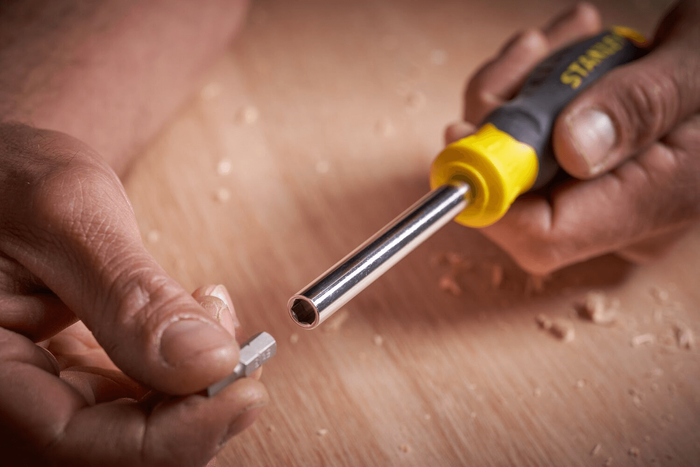 Tournevis STANLEY MULTIBIT 34 pièces avec jeu d'embouts