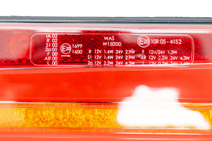 Feu arrière LED WAŚ W150DD, 6 fonctions, universel 