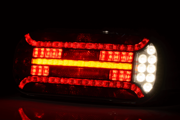 FRISTOM FT-610 Feu arrière LED, 6 fonctions, gauche