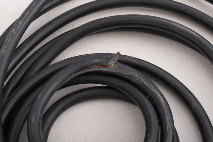 Prise électrique HYBSZ YLY-S 7x0,75+1x1 huit conducteurs - 1 m