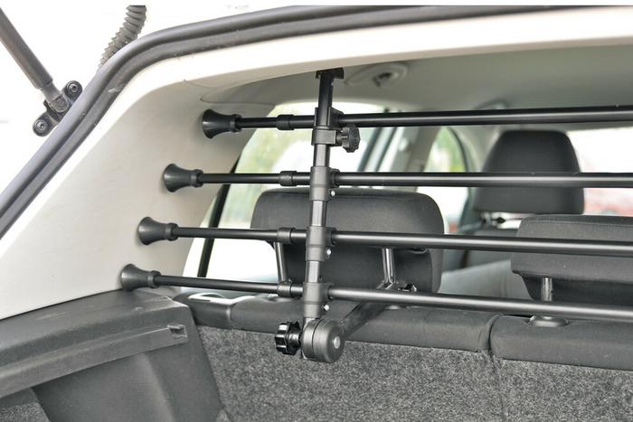 Cloison de coffre LAMPA GRG-9 Barrière compacte pour chien/bagages 85-140 cm