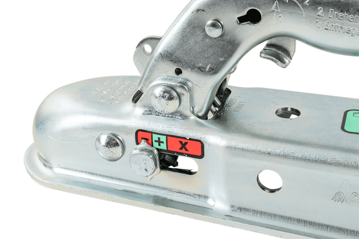 Attelage à boule KNOTT KQ14-B pour remorque de 1400 kg avec timon carré de 60 mm