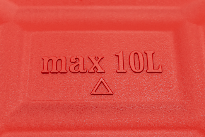 Bidon plastique HERMON 10L avec entonnoir, rouge