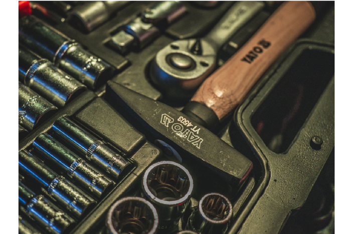 Kit, coffret d'outils YATO YT-38901 1/2" 1/4" 122 pièces.