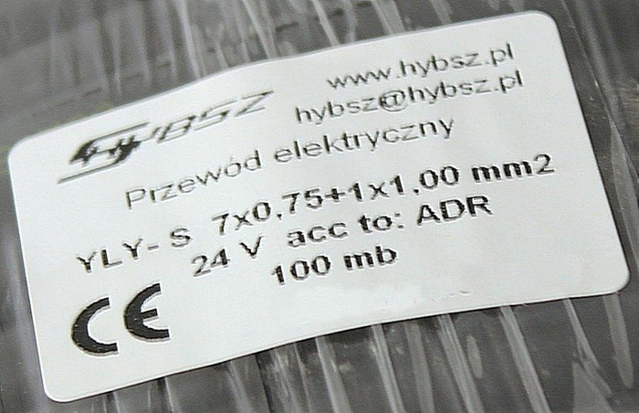 Câble électrique avec 8 conducteurs YLYs 7x0.75+1x1,0mm 1m