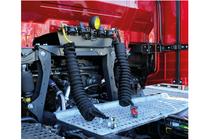 Gaine spiralée LAMPA Truck-Tights pour câbles, référence 97170, souple, rouge, 220 cm de diamètre, 11 cm de hauteur.